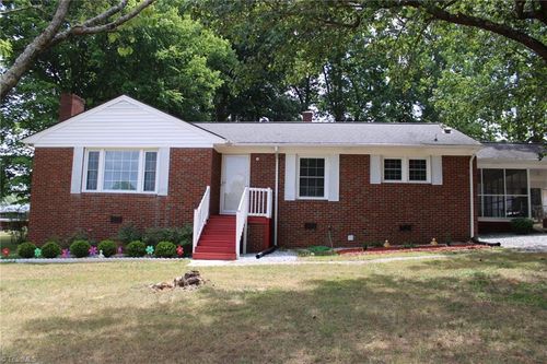 1552 Shady Dr, Asheboro, NC, 27203-3636 | Card Image