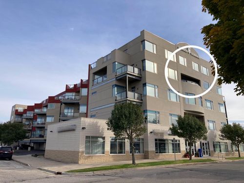 unit-401-105 W Danaher St, Ludington, MI, 49431-2298 | Card Image