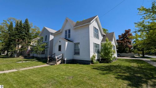 204 E Eighth Street, Traverse City, MI, 49684 | Card Image