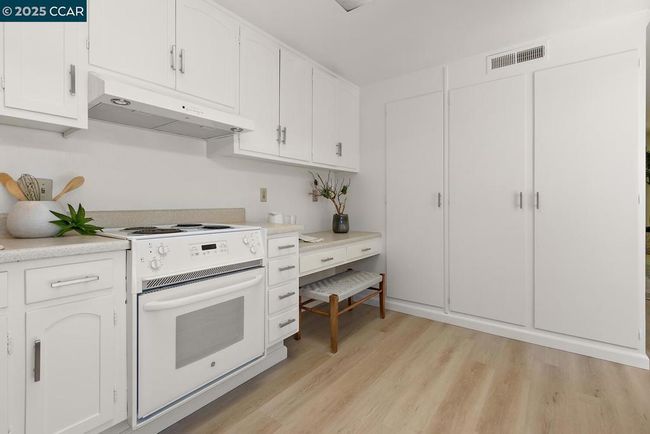 APT-2 - 1129 Leisure Ln, Condo with 2 bedrooms, 1 bathrooms and 1 parking in Walnut Creek CA | Image 17