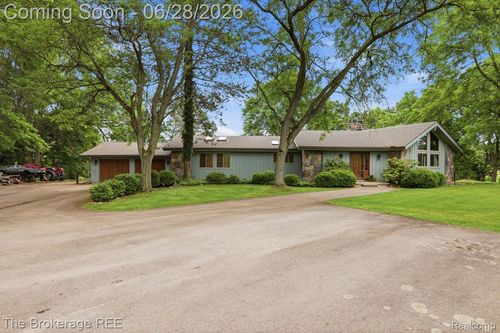 8475 Knox Rd, Clarkston, MI, 48348-1721 | Card Image