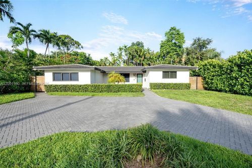 10555 Ne 2nd Ave, Miami Shores, FL, 33138-2059 | Card Image