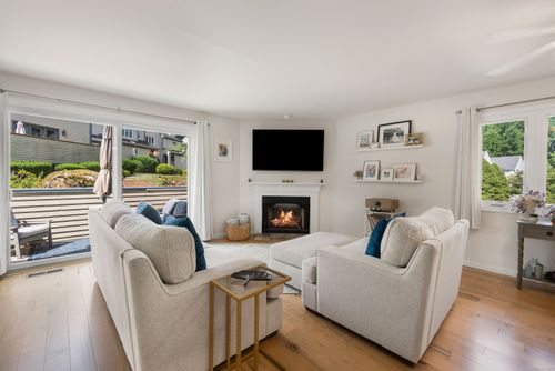 76-76 Cedarcrest Ct, Shelton, CT, 06484-3858 | Card Image