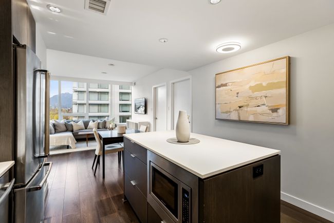 910 - 111 E 1 St Avenue, Condo with 2 bedrooms, 2 bathrooms and 1 parking in Vancouver BC | Image 10