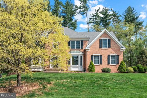 25 Stallion Cir, Feasterville Trevose, PA, 19053-1509 | Card Image
