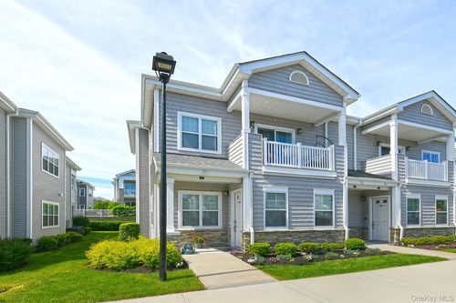 53-53 Winter Place, Huntington, NY, 11731 | Card Image