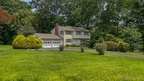 45 Arapaho Rd, Brookfield, CT, 06804-3109 | Card Image