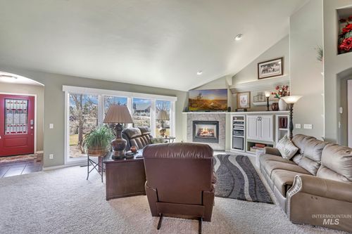 4124 N Meadow Ridge Cir, Twin Falls, ID, 83301-8145 | Card Image
