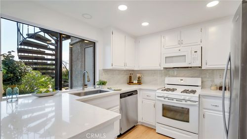 27861 Esporlas, Mission Viejo, CA, 92692-1144 | Card Image
