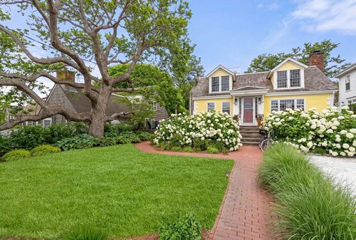 a-558 Commercial St, Provincetown, MA, 02657 | Card Image
