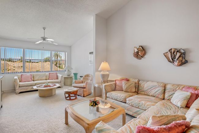 APT-201 - 7610 Tahiti Ln, Condo with 2 bedrooms, 2 bathrooms and null parking in Lake Worth FL | Image 5