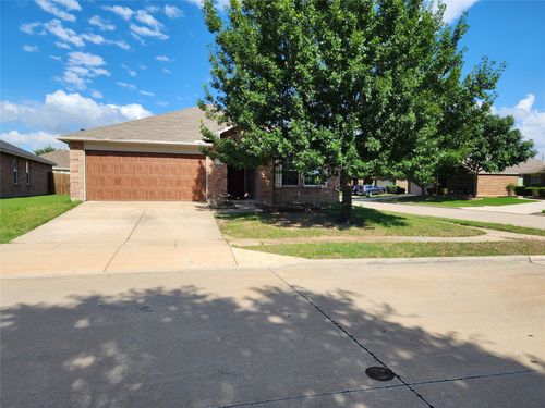 700 Swan Dr, Aubrey, TX, 76227-3722 | Card Image