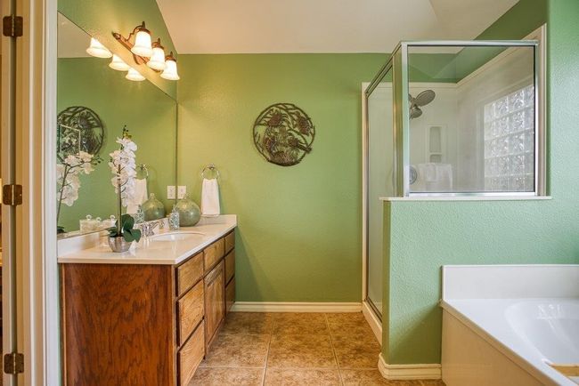 Separate sinks with oodles of storage space | Image 23