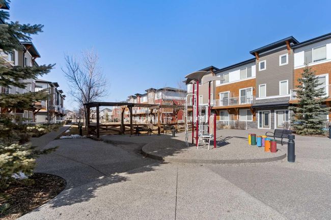 35 - 111 Rainbow Falls Gate, Townhouse with 3 bedrooms, 3 bathrooms and 2 parking in Chestermere AB | Image 34