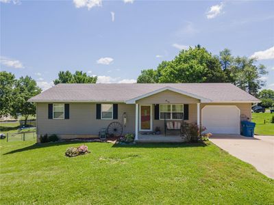 414 N Olive Street, House other with 3 bedrooms, 2 bathrooms and null parking in Vienna MO | Image 1