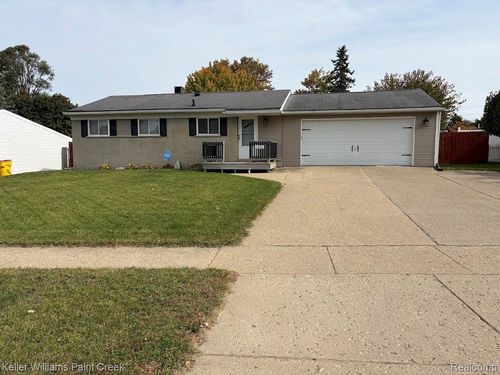1373 Athlone St, Oxford, MI, 48371-6001 | Card Image