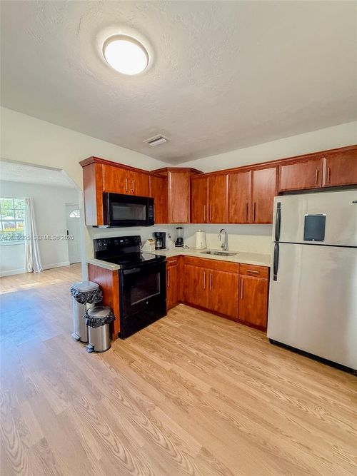 0-2740 Dewey St, Hollywood, FL, 33020 | Card Image