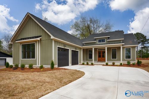 2002 Mythewood Dr Sw, Huntsville, AL, 35803-1420 | Card Image