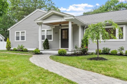 2028 Main St, Concord, MA, 01742-3805 | Card Image