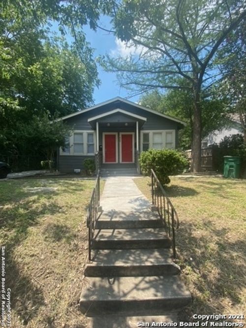 630 Bailey Ave, San Antonio, TX, 78210-4138 | Card Image