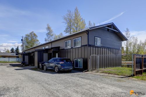 3854 W 82nd Ave, Anchorage, AK, 99502-4337 | Card Image