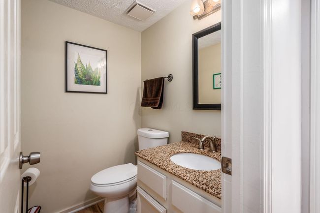 4958 Wintersong Ln, Condo with 2 bedrooms, 3 bathrooms and null parking in Westerville OH | Image 23