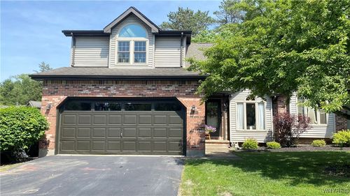 20 In The Woods Ln, West Seneca, NY, 14224-4546 | Card Image