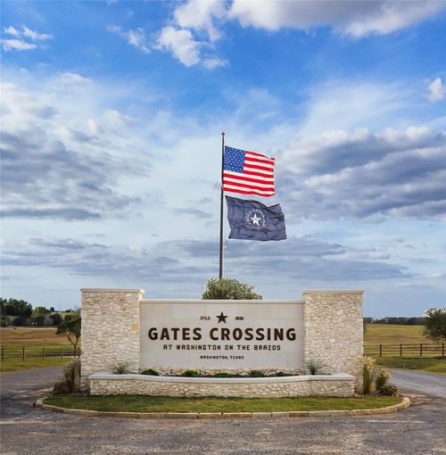 5925 Old Three Hundred Dr, Washington, TX, 77880-4502 | Card Image