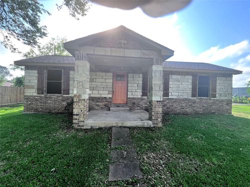 2402 4th Ave, La Marque, TX, 77568-6306 | Card Image