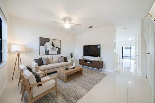 10630 W 33rd Way, Hialeah, FL, 33018-2120 | Card Image