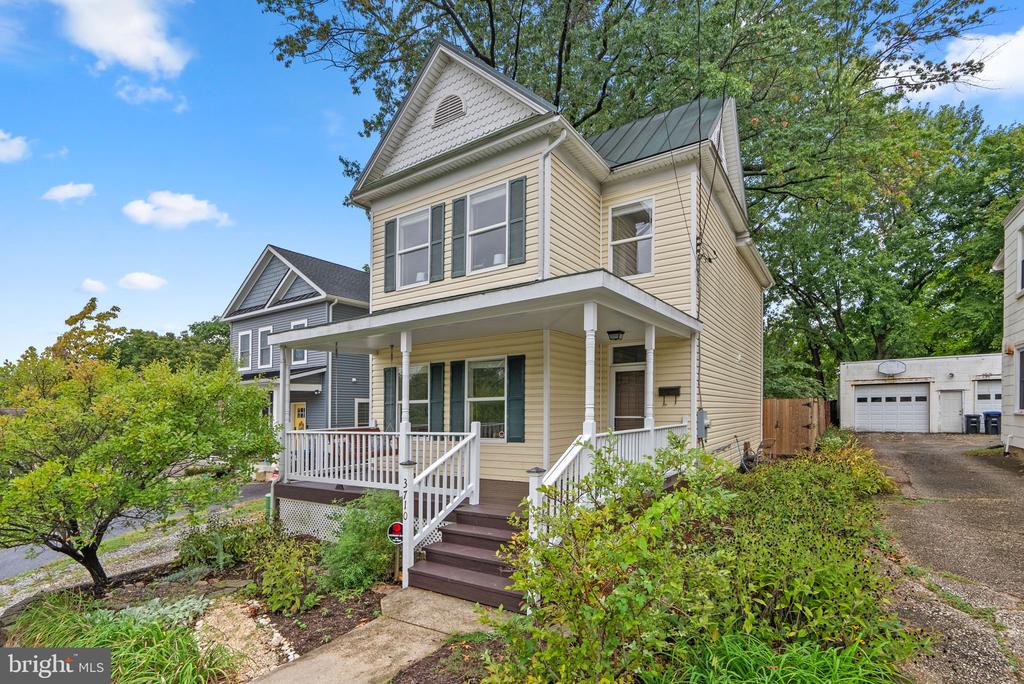 37th St, Mount Rainier, MD 20712