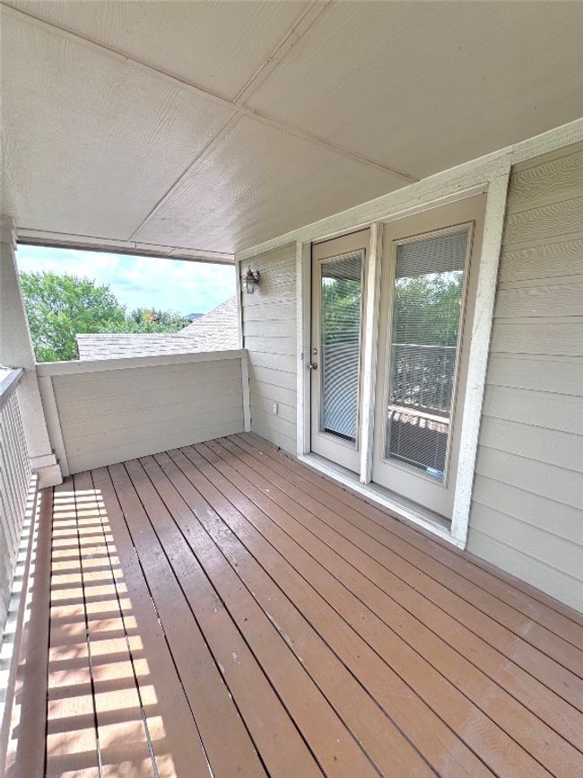 View of wooden terrace | Image 33