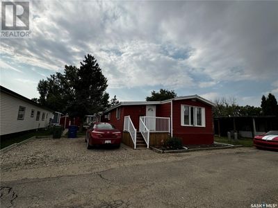 2 Prairie Oasis Trailer Crt, House other with 3 bedrooms, 2 bathrooms and null parking in Moose Jaw SK | Image 2