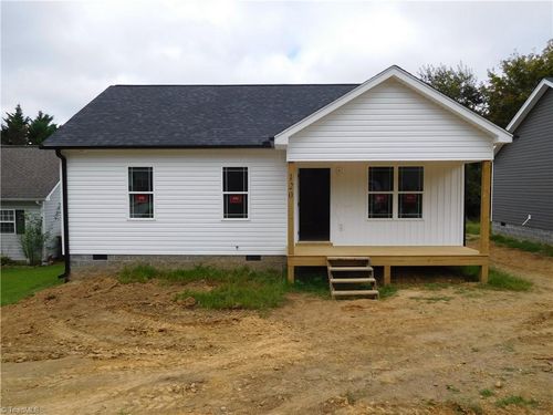 120 Crestwood Cir, High Point, NC, 27260-2686 | Card Image