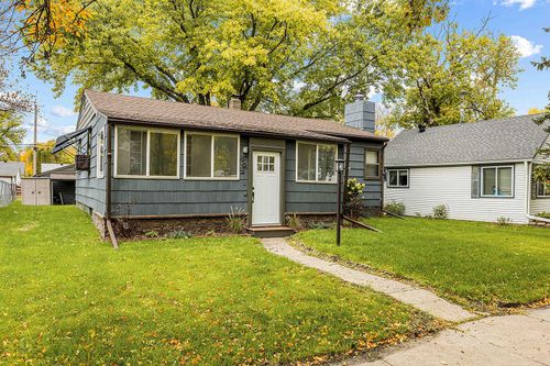 902 N 26th Street N, Fargo, ND, 58102 | Card Image