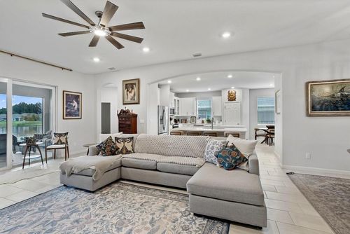 194 52nd Sq, Vero Beach, FL, 32968-2504 | Card Image