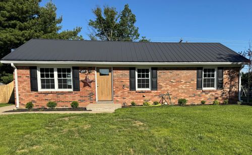 137 Oakmont Dr, Nicholasville, KY, 40356-2702 | Card Image