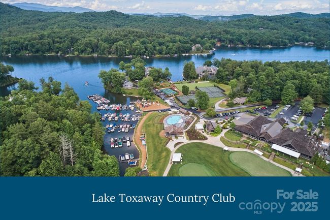 66 Country Club Village Drive, Condo with 3 bedrooms, 3 bathrooms and null parking in Lake Toxaway NC | Image 43