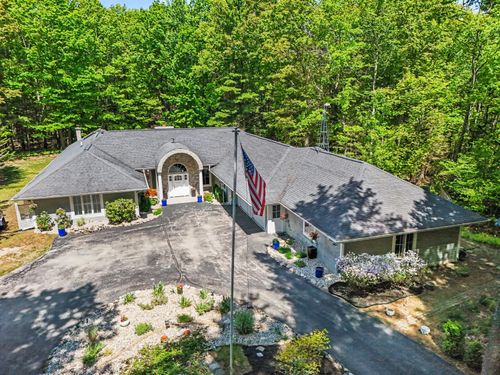 5389 Ridge Rd, Pentwater, MI, 49449-9556 | Card Image