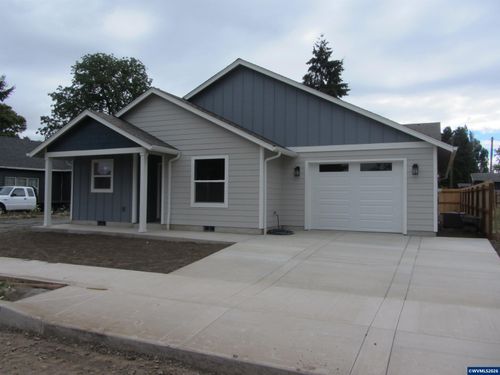 73 Park St, Lebanon, OR, 97355-4338 | Card Image