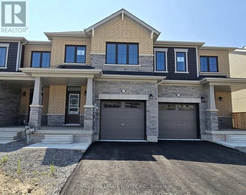 131 Brighton Ave, St. Catharines, ON, L2M | Card Image