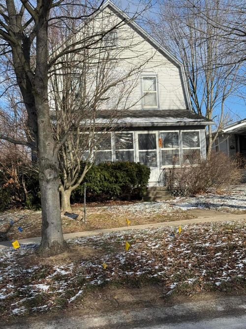 421 E Main St, Fennville, MI, 49408-8427 | Card Image