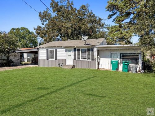 302 W Runnels St, New Boston, TX, 75570-3741 | Card Image