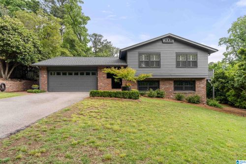 105 Heritage Cir, Mountain Brk, AL, 35213-2525 | Card Image