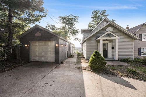 729 Fairview Ave, Grand Rapids, MI, 49503-1520 | Card Image