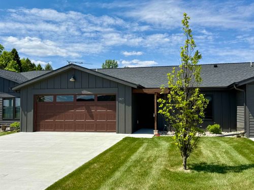 3903 Dorothys Ln, Spirit Lake, IA, 51360-3900 | Card Image