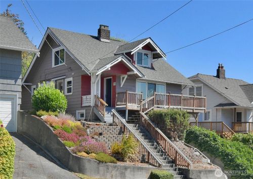 328 Ne 52nd St, Seattle, WA, 98105-3725 | Card Image