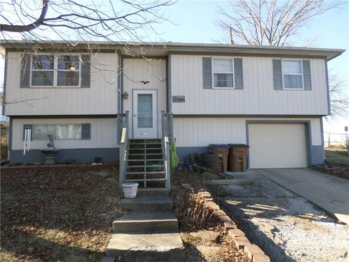 712 W St, Atchison, KS, 66002-3046 | Card Image