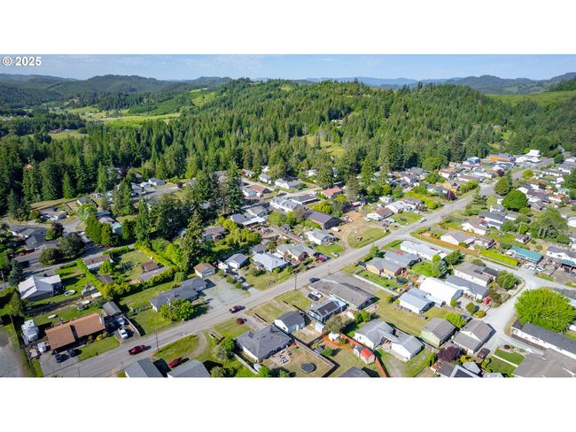 1636 Maple St, House other with 2 bedrooms, 1 bathrooms and null parking in Myrtle Point OR | Image 27