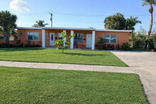 646 Bayberry Dr, West Palm Beach, FL, 33403-3228 | Card Image